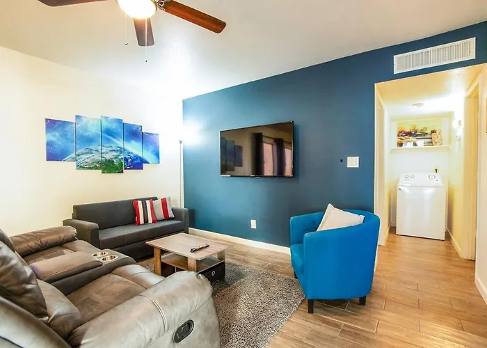 44a Modern Large 1bd W Heated Pool 44a Holiday home