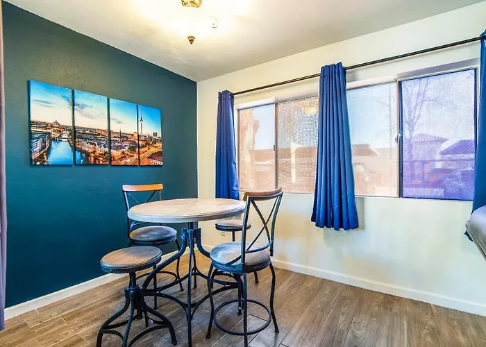 Holiday home 44a Modern Large 1bd W Heated Pool 44a *