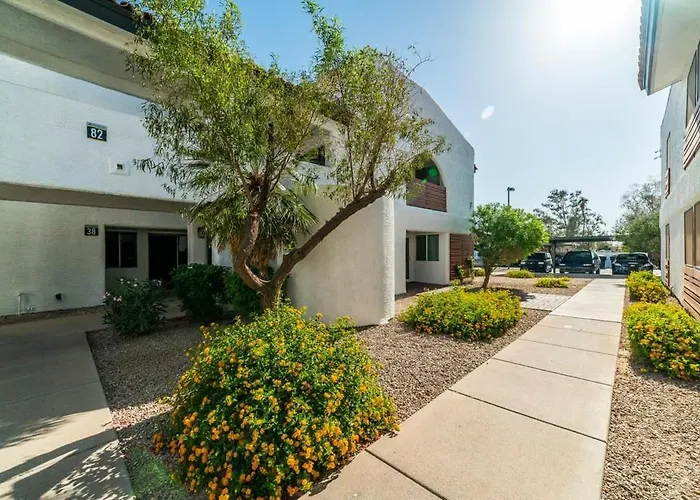 44a Modern Large 1bd W Heated Pool 44a Holiday home *