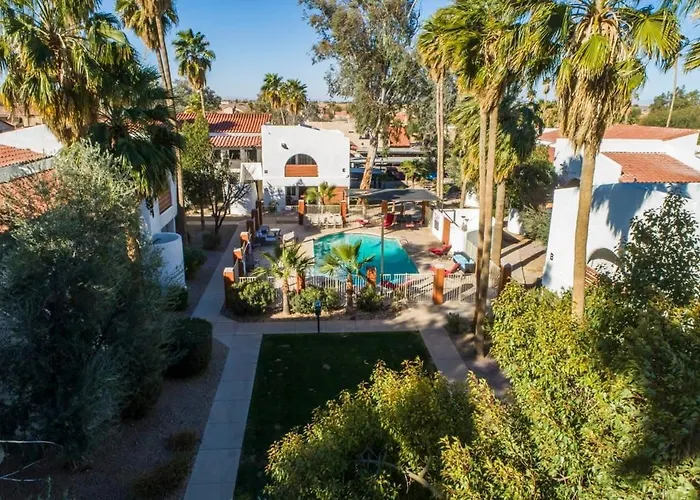 44a Modern Large 1bd W Heated Pool 44a *